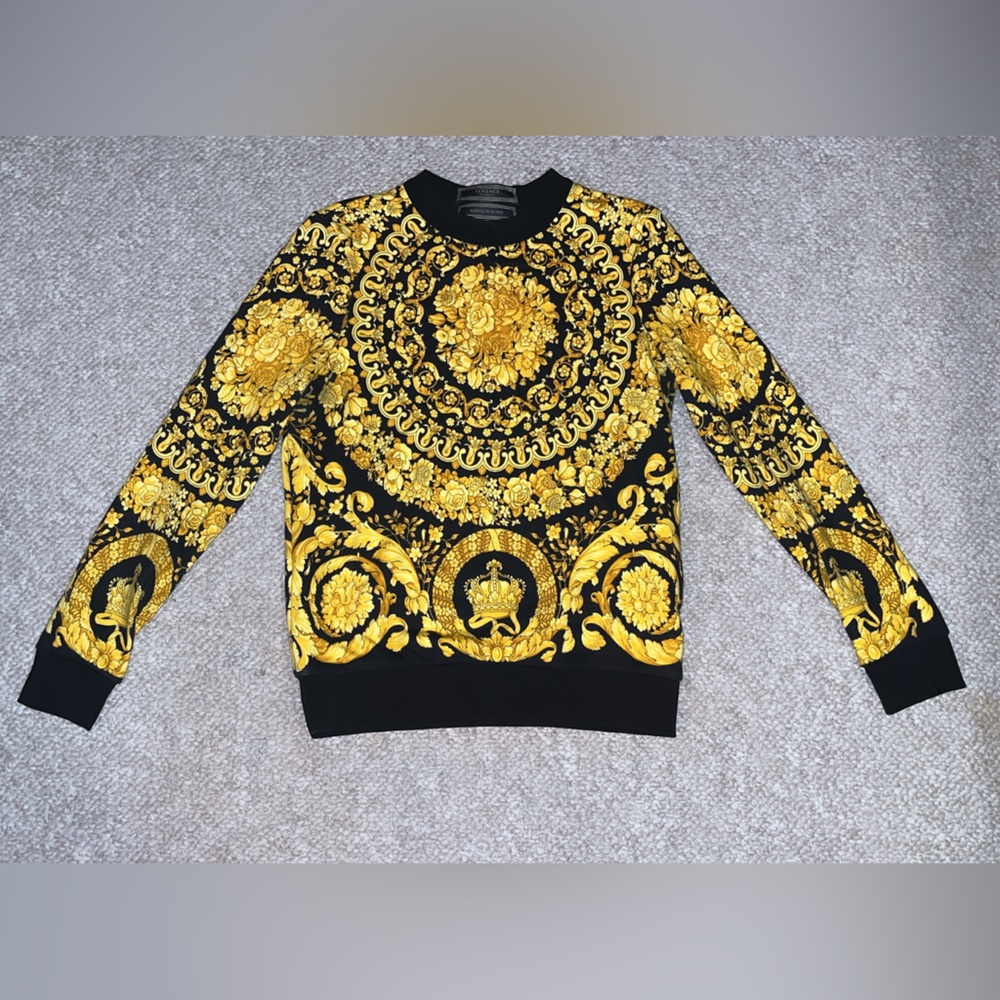 Versace GOLD Baroque sweater / Authentic / Pristine Condition & no pilling TRADE